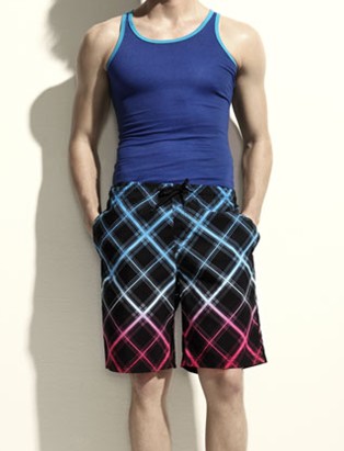 Men shorts black blue red color check - Click Image to Close